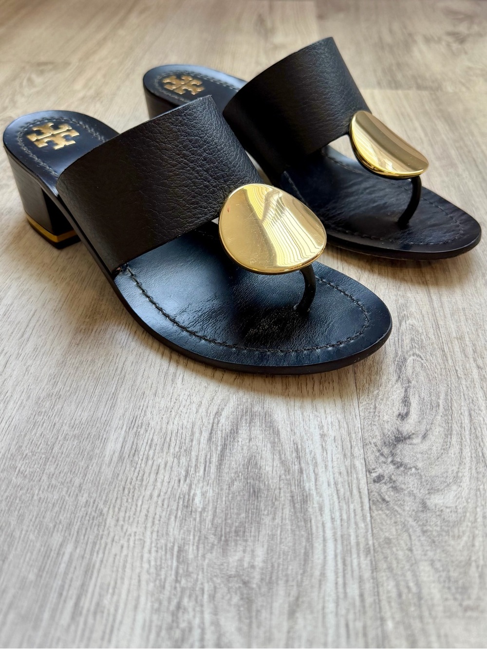 Tory Burch - Black Leather / Gold Patos Disc Slide Sandals / Block heel - Women